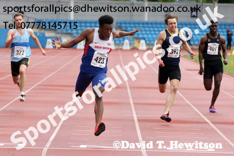 Mens under-20s 200 metres, Northern Championships, Sport City, Manchester. Photo: David T. Hewitson/Sports for All Pics